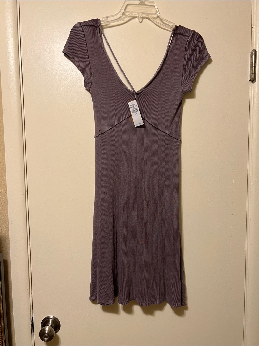 S New With Tags Women's Purple V-Neck Short Sleeve Dress